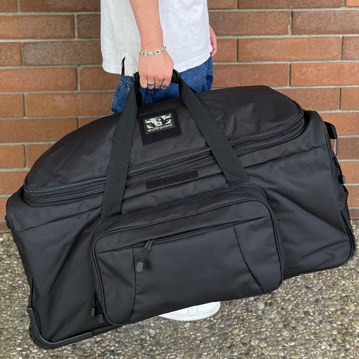 Wolftraders AlphaRoller Wheeled Deployment Luggage Bag Black Carry Hanldle