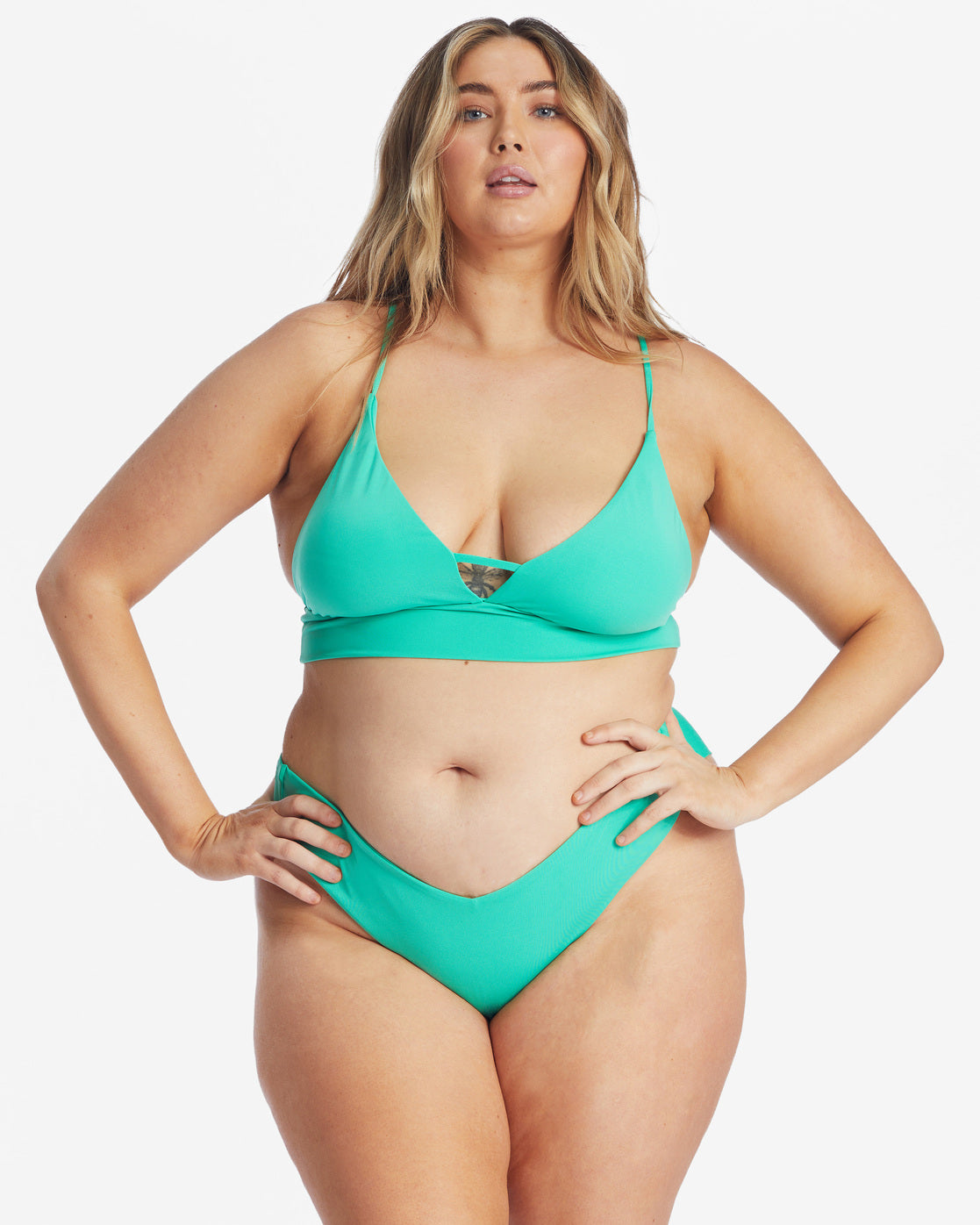 Billabong Sol Searcher Fiji Bikini Bottom Tropical Green Front; XL | Aubrey is wearing a size XL has a 40" bust, 37" waist, and 46.5" hips