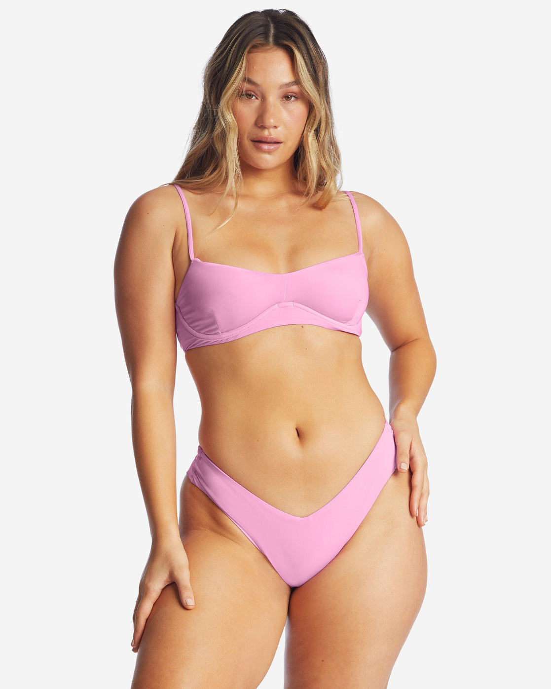 Billabong Sol Searcher Fiji Bikini Bottom Paradise Pink Front; M | Bre is wearing a size M and has a 34" bust, 27.5" waist, and 42.5" hips