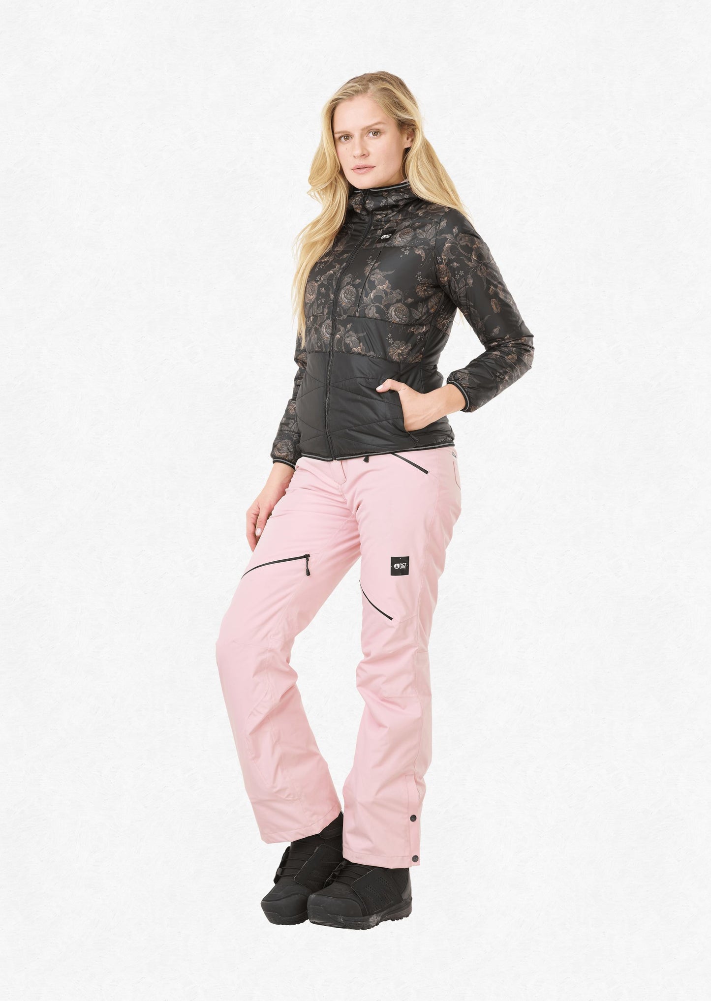 Picture Women's Chloe Reversible Synthetic Puffy Jacket Versaille Front Model Full Profile