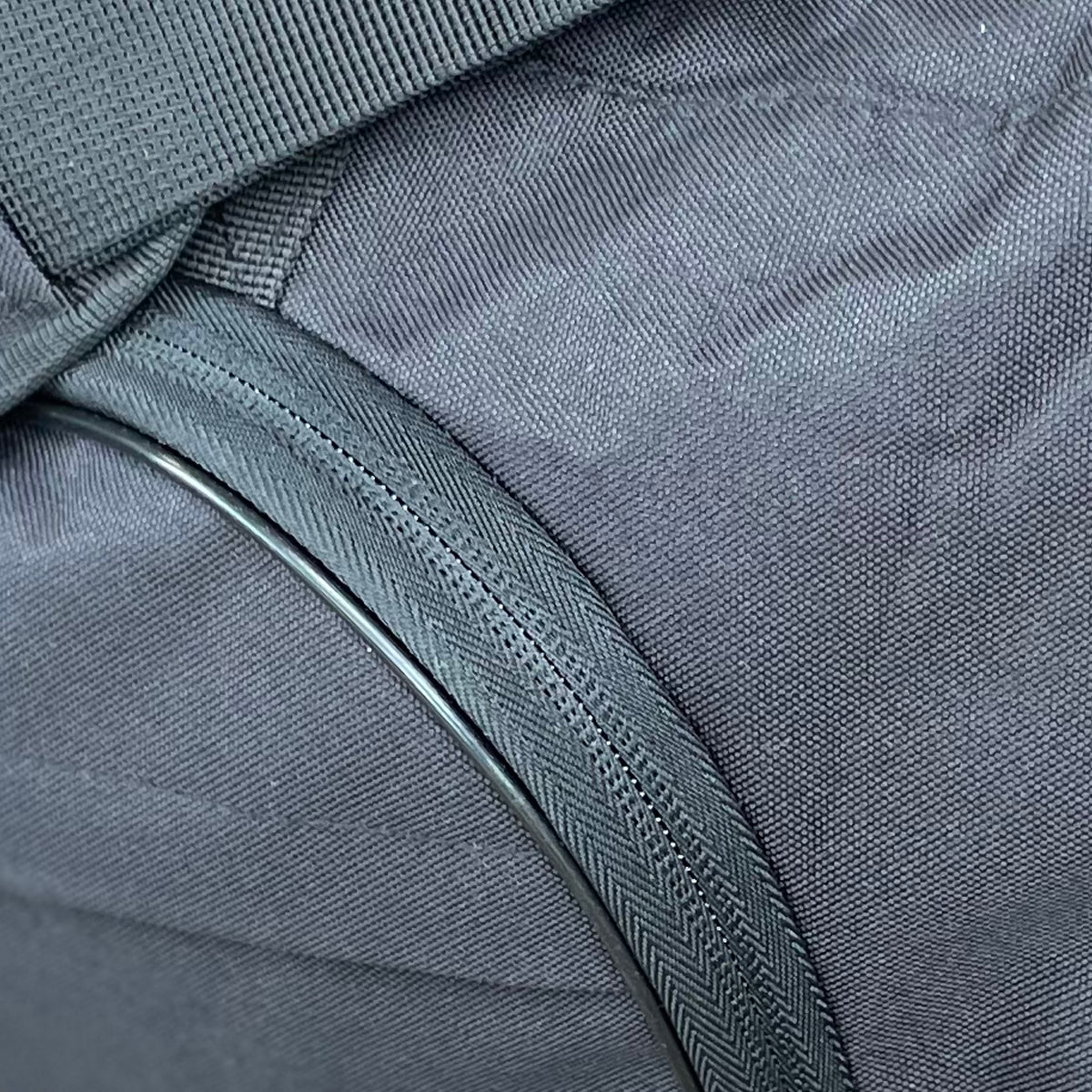 Wolftraders wolfNGo II 2 Locker Room Duffle Bag Black Water Resistant Zipper