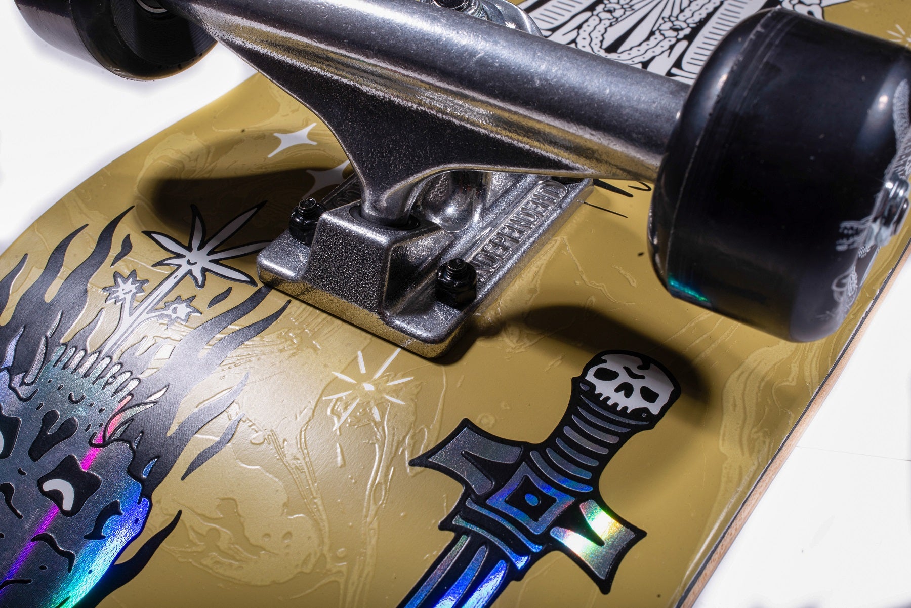 Creature Brue Killer Creature Trippy Tanks 8.60in x 30.70in Longboard Complete