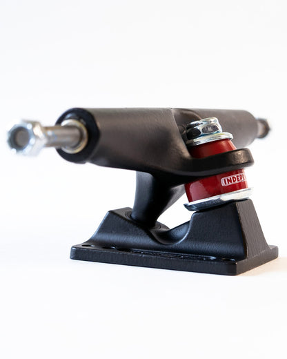 Independent Stage 4 Blackout Skateboard Trucks 151 166