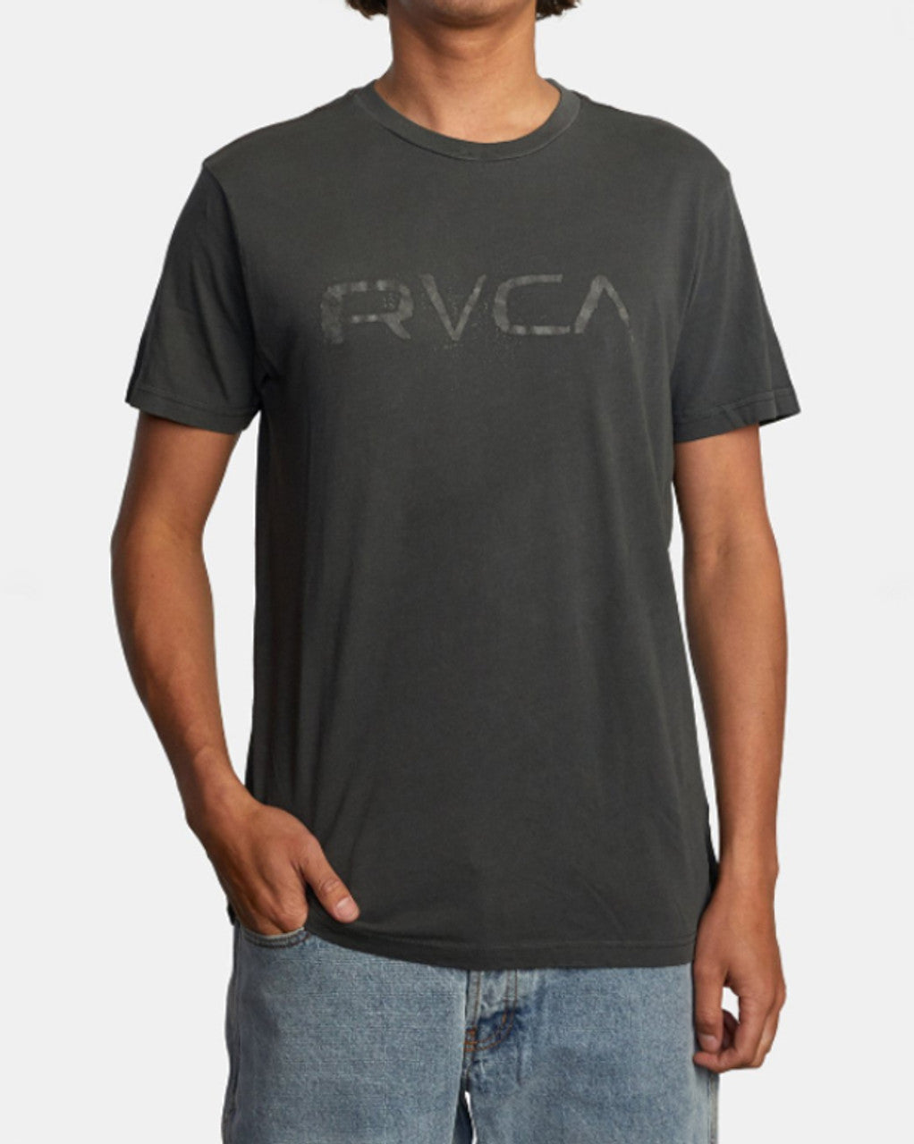 RVCA Men's Bleecher SS short sleeve tee t-shirt pirate black front model