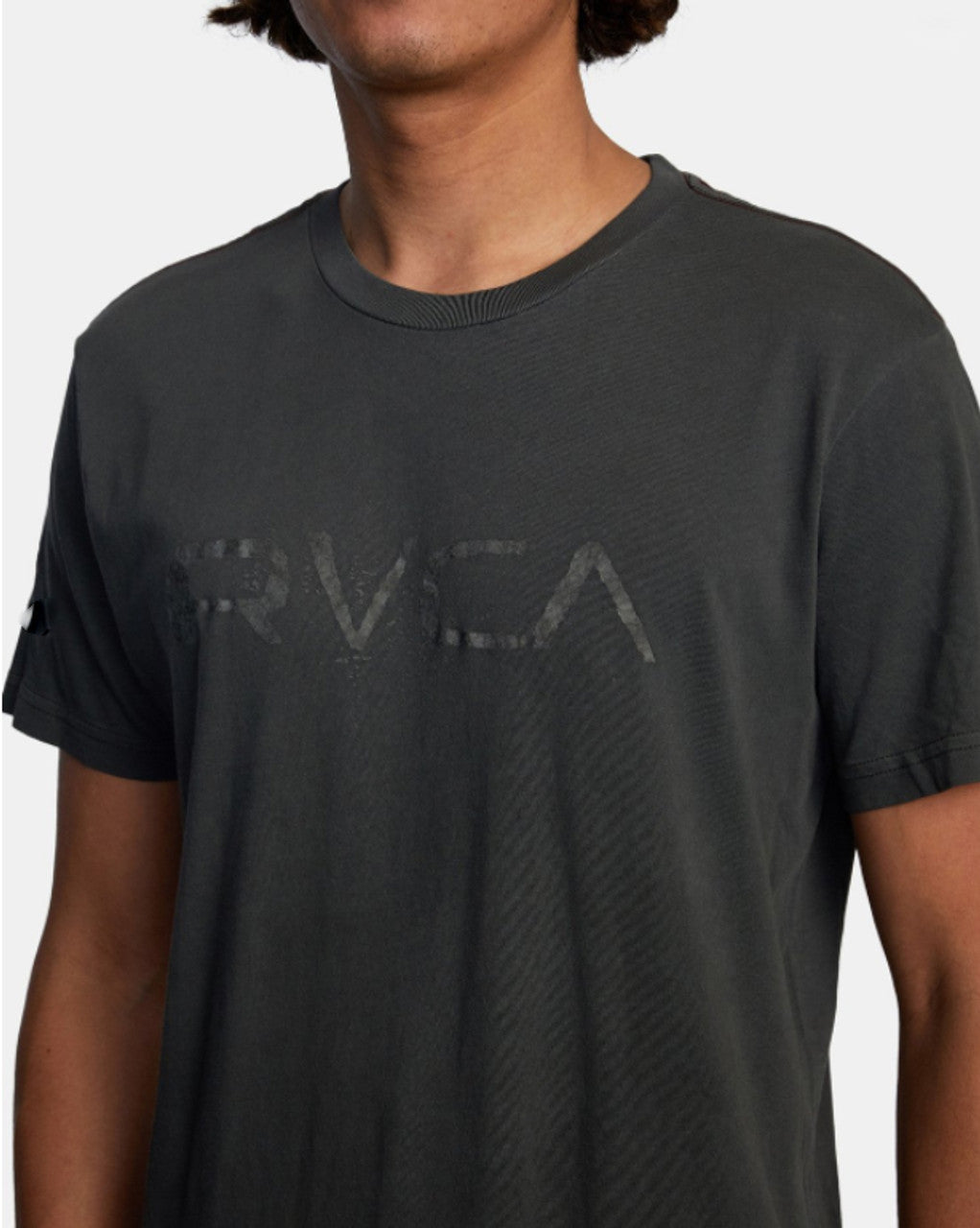 RVCA Men's Bleecher SS short sleeve tee t-shirt pirate black logo close up